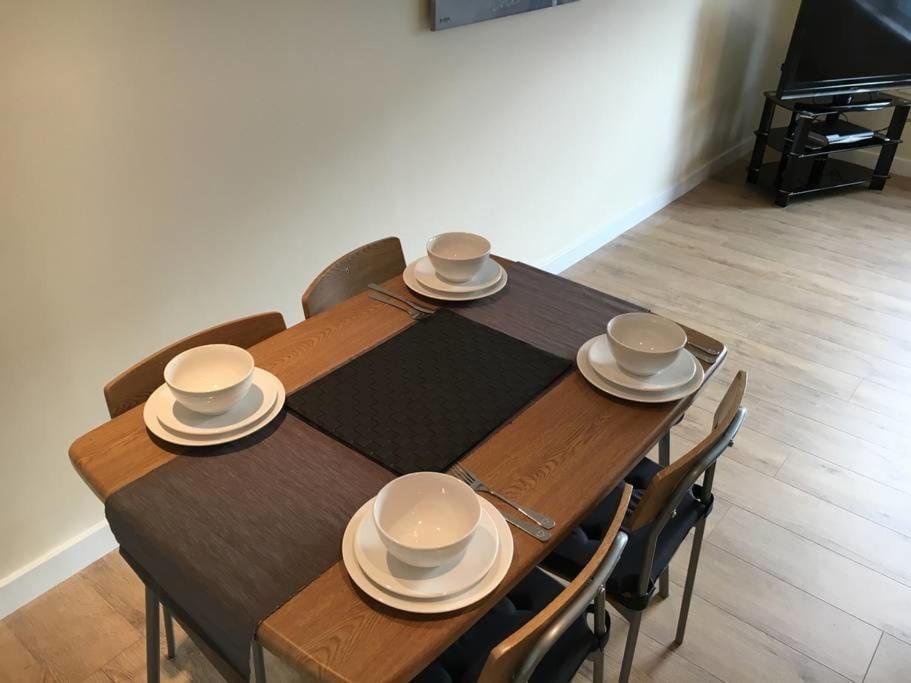 Апартаменти Executive 2 Bed 2 Bath - Free Parking Глазго Екстер'єр фото